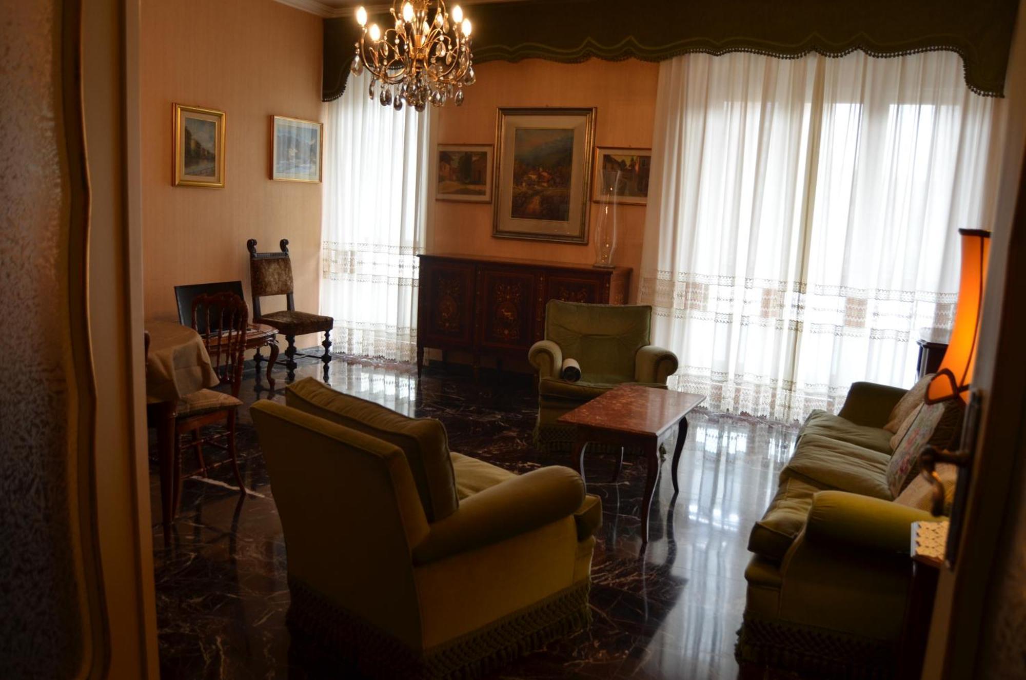 Eleganza Vicino Al Centro Di